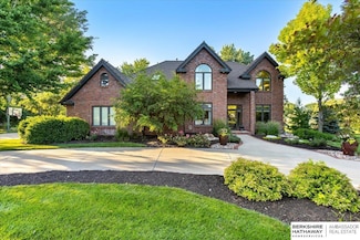22006 Westwind Dr, Elkhorn, NE 68022
