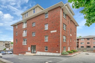 10 Middle Street Ct Unit 2, Waltham, MA 02451