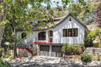 881 Country Club Dr, Burbank, CA 91501