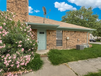 4031 Evergreen St, Irving, TX 75061