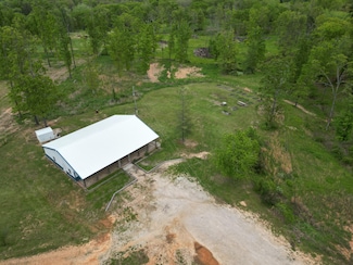 8065 Gourley Rd, Mountain Grove, MO 65711
