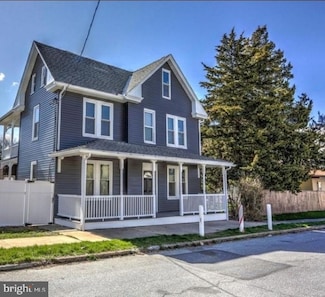317 N College St, Palmyra, PA 17078
