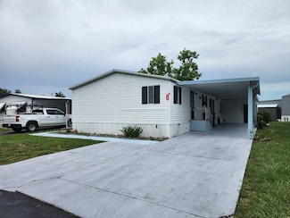 1326 4 Seasons Blvd, Tampa, FL 33613