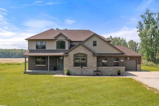 10413 Puttygut Rd, Casco, MI 48064