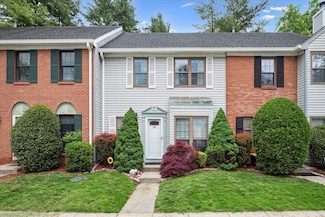 24 Poplar Cir Unit 163, Peekskill, NY 10566