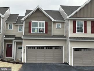 121 Magnolia Dr, Middletown, PA 17057