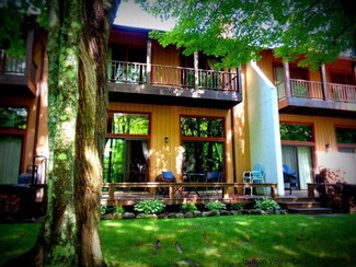 41-6 Townhouse Ln, Windham, NY 12496