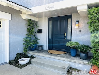 12544 Presnell St, Los Angeles, CA 90066