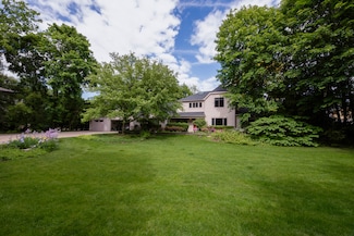 840 Appletree Ln, Glenview, IL 60025