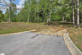 467 Overlook Dr, Fair Play, SC 29643