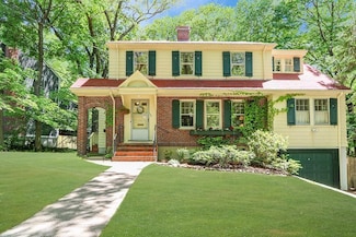 166 Plymouth Rd, Newton Highlands, MA 02461