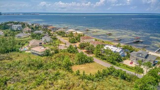 400 & 402 Deer Point Dr, Gulf Breeze, FL 32561