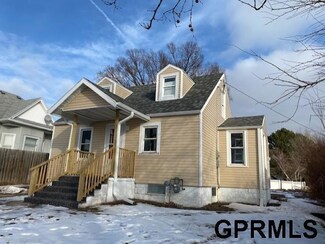 1318 F St, Fairbury, NE 68352
