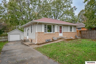 841 S 46th St, Lincoln, NE 68510