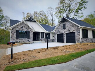 954 Oak Ridge Ln, Morrow, OH 45152