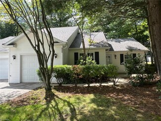 289 S Oval Dr Unit 3, Chardon, OH 44024