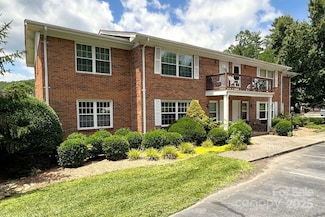 35 Capri Ln Unit 11-C, Hendersonville, NC 28791