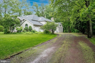 16 Benedek Rd, Princeton, NJ 08540