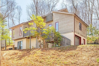 8 Cricket Ln, Asheville, NC 28804