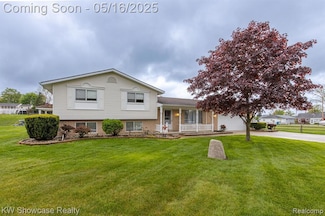 841 Driburg Dr, Commerce Township, MI 48390
