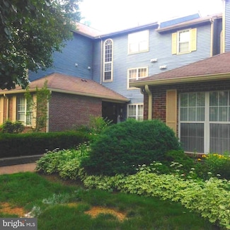 4332 Bayberry Ct, Monmouth Junction, NJ 08852
