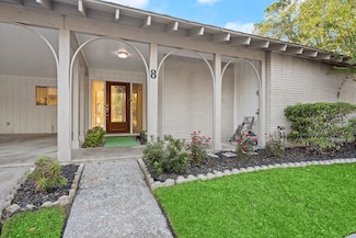 8 Champions Colony E, Houston, TX 77069