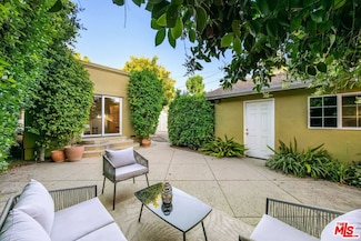 4311 Greenbush Ave, Sherman Oaks, CA 91423