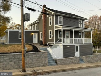 17 E Maple St, Wrightsville, PA 17368
