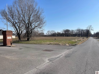 000 North Dr, Almo, KY 42020