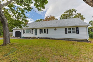 5 Canterbury Cir, Hyannis, MA 02601