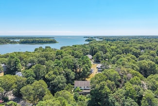 20 Mutiny Way, Mashpee, MA 02649