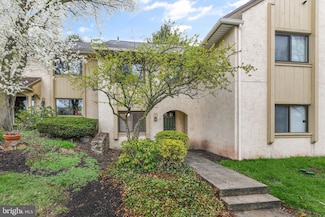 15 Muirfield Dr, Reading, PA 19607