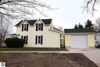 235 Monroe St, Traverse City, MI 49684