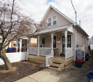 39 Post Ln, Staten Island, NY 10303