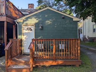 158 College St, Middletown, CT 06457