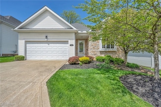 69 Gullybrook Ln Unit 69, Willoughby Hills, OH 44094