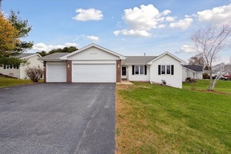 4410 Westwind Dr, Winnebago, IL 61088
