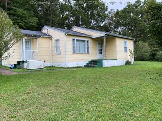 1065 Indian Lake Dr, Elkview, WV 25071