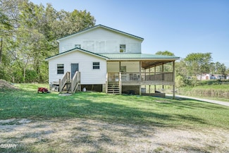107 Cherry St, Deer Lodge, TN 37726