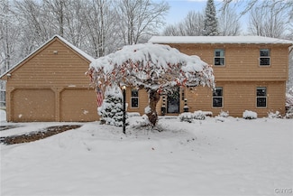 3432 Stanford Dr, Baldwinsville, NY 13027