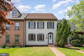 42 Carriage House Dr, Willow Street, PA 17584