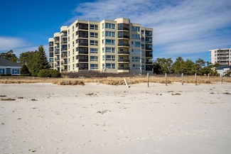 215 E Grand Ave Unit 206, Old Orchard Beach, ME 04064