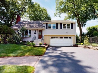 5 Beaver Brook Rd, Waltham, MA 02452
