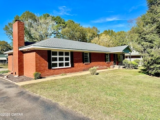 381 Chester Levee Rd, Jackson, TN 38301