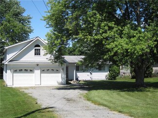 462 Latonka Dr, Mercer, PA 16137