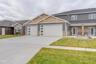 4314 Downing St, Bismarck, ND 58504