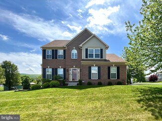2818 Big Dipper Ln, Chambersburg, PA 17202