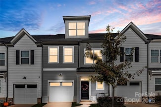 9722 Munsing Dr, Charlotte, NC 28269