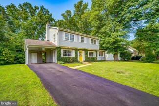 1109 Neal Dr, Alexandria, VA 22308