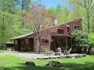 146 Grogkill Rd, Woodstock, NY 12495